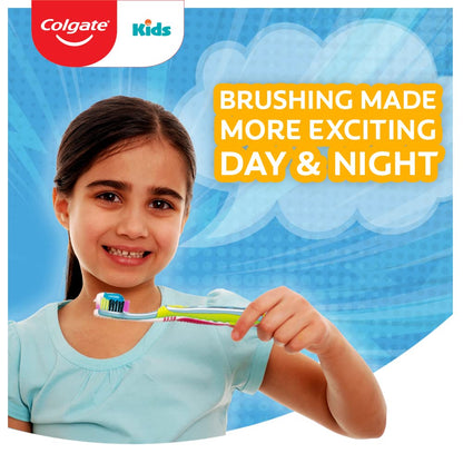 Colgate Kids Batman Manual Toothbrush (Pack of 3,Multicolor) & Colgate Kid's Motu Patlu Anticavity Bubble Fruit Flavour Toothpaste- 80g COMBO