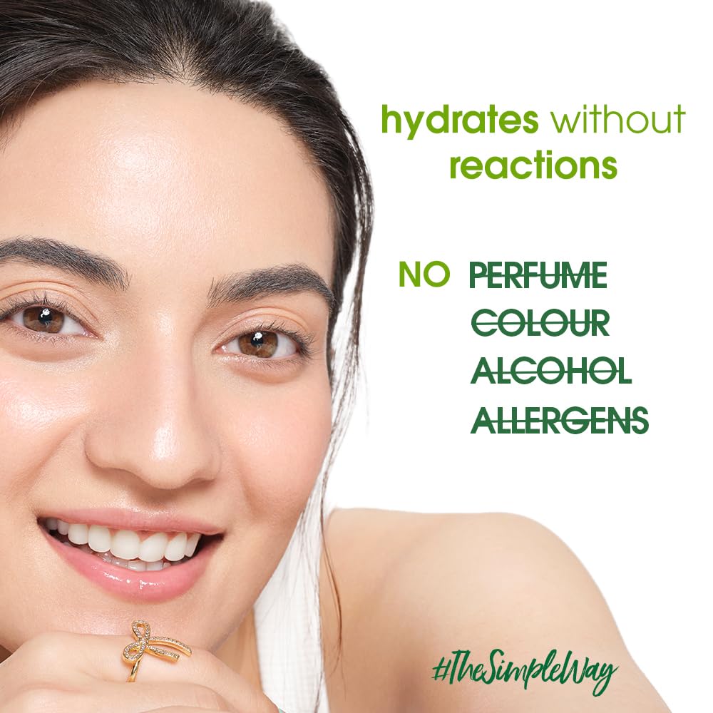 Simple Hydrating Light Moisturiser, 50ml | 12hr Hydration | With Niacinamide, Pro-Vitamin B5, Glycerin & Borage Seed Oil | Lightweight, Non-Greasy Formula | For Soft, Smooth Skin