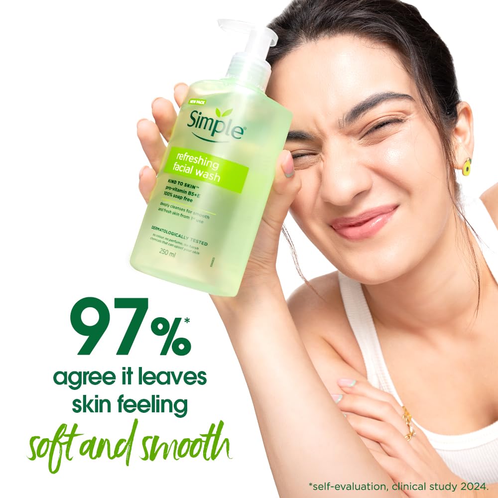 Simple Kind to Skin Refreshing Facial Wash | 100% Soap-Free Gentle Cleanser with Vitamin E & Glycerin | For All Skin Types | Perfect for Sensitive Skin, 250ml