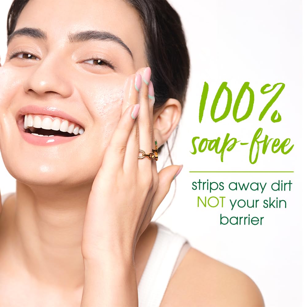 Simple Kind to Skin Refreshing Facial Wash | 100% Soap-Free Gentle Cleanser with Vitamin E & Glycerin | For All Skin Types | Perfect for Sensitive Skin, 250ml